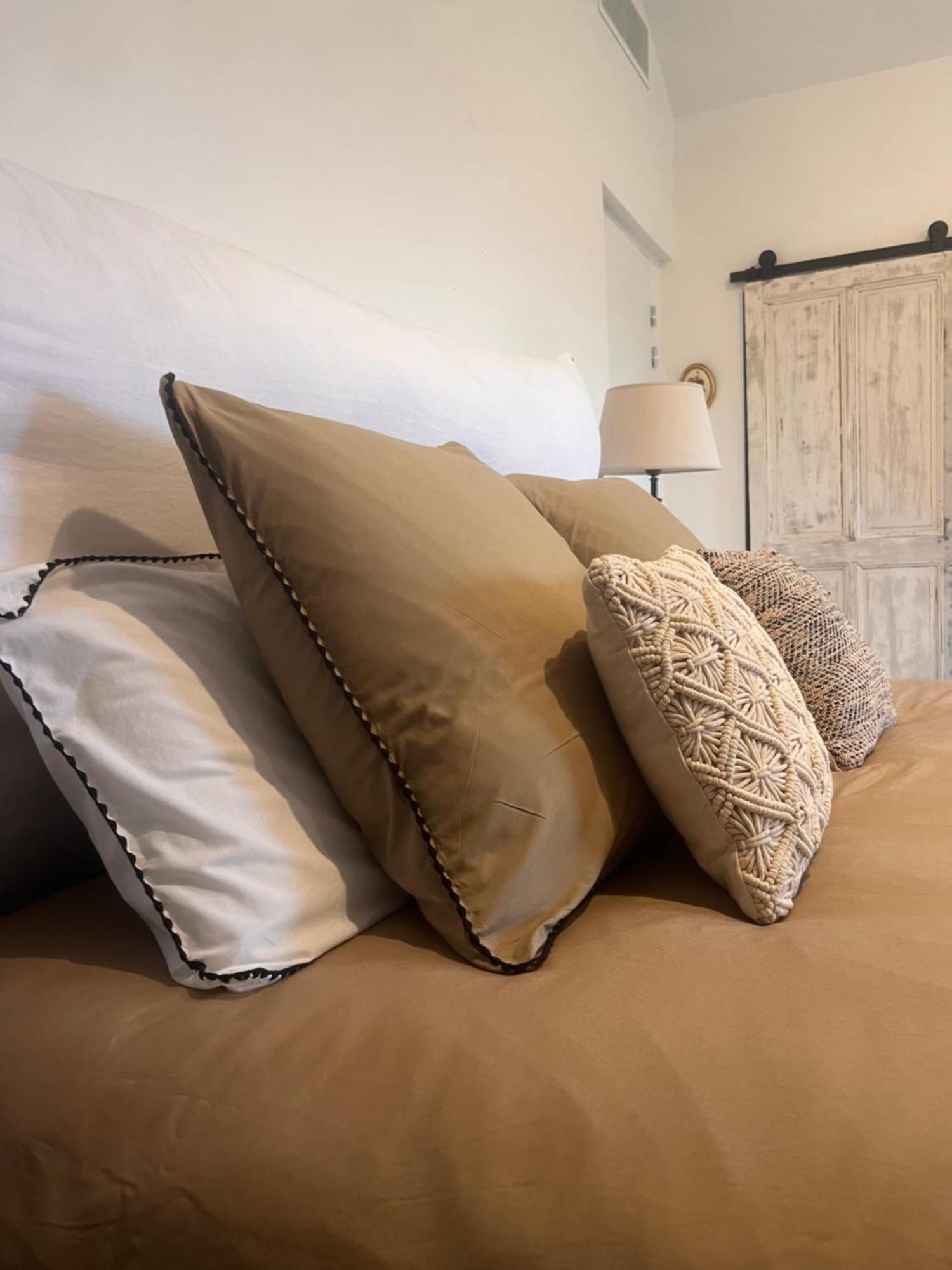 Bed and Breakfast Au Pre De Karine Cuneges Экстерьер фото